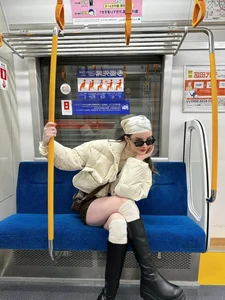 Jessie Vard Stuns in Ethereal White Dress: The Return of the Goddess of the Stream - image 3