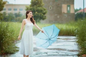 Stunning Vietnamese Girl Portraits: Pack 21 Aesthetic Photo Collection - image 24