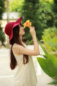 Stunning Vietnamese Girl Portraits: Pack 21 Aesthetic Photo Collection - image 29
