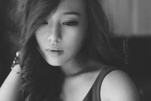Stunning Vietnamese Girl Portraits: Pack 21 Aesthetic Photo Collection - image 46