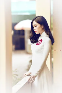Stunning Vietnamese Girl Portraits: Pack 21 Aesthetic Photo Collection - image 30