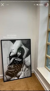 Bên Trong Văn Phòng Sang Trọng Của Chủ Tịch Jennie (BLACKPINK) Với Chiếc Sofa Gần 800 Triệu - image 11
