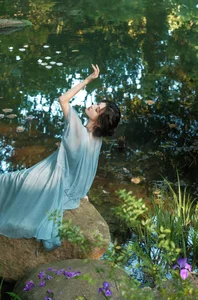 The Art of Soft Light: A Timeless Portrait Session Featuring Xiao Tian Tian - image 6