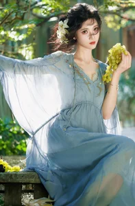 The Art of Soft Light: A Timeless Portrait Session Featuring Xiao Tian Tian - image 3