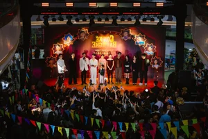 Vietnamese Stars Shine at the Emotional Red Carpet Premiere of Con Kể Ba Nghe - image 1
