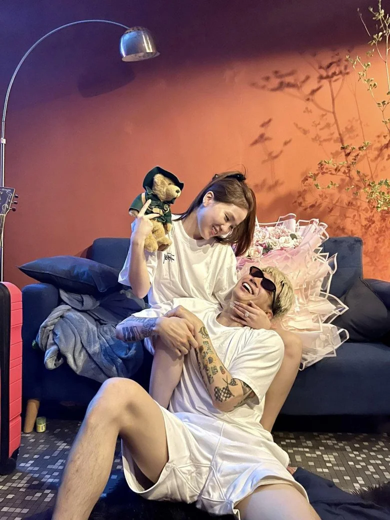 Rumored Ex of Ninh Duong Lan Ngoc Reveals Gorgeous New Girlfriend