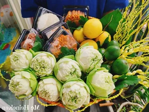 Traditional Vietnamese Feast Offerings for the Ghost Festival (Ram Thang 7) - image 19