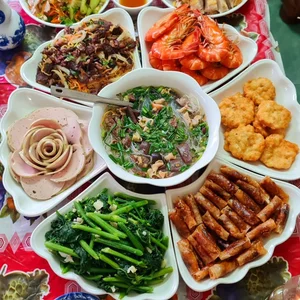 Traditional Vietnamese Feast Offerings for the Ghost Festival (Ram Thang 7) - image 18