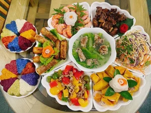 Traditional Vietnamese Feast Offerings for the Ghost Festival (Ram Thang 7) - image 22