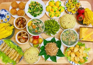 Traditional Vietnamese Feast Offerings for the Ghost Festival (Ram Thang 7) - image 6