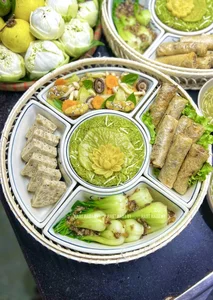 Traditional Vietnamese Feast Offerings for the Ghost Festival (Ram Thang 7) - image 17