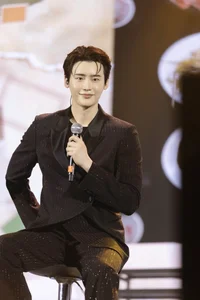Top 10 Most Followed South Korean Male Actors on Instagram in 2024 - image 4
