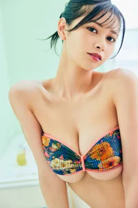 Ai Yamada's Exclusive FLASH Digital Photo Book: A Masterpiece of Japanese Beauty - image 8