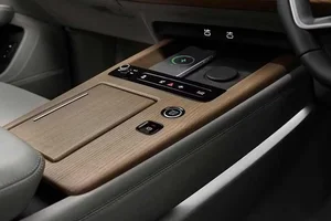 2026 Audi Q7 Unveiled: Tech-Loaded Luxury SUV Ready to Battle BMW X5 - image 4