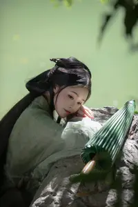 YiTuYu Vol.8832: Yi Ming's Poetic Grace by the Pond, Ancient Beauty in Nature - image 2