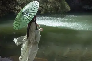 YiTuYu Vol.8832: Yi Ming's Poetic Grace by the Pond, Ancient Beauty in Nature - image 24