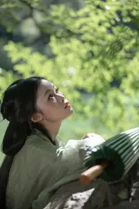 YiTuYu Vol.8832: Yi Ming's Poetic Grace by the Pond, Ancient Beauty in Nature - image 12