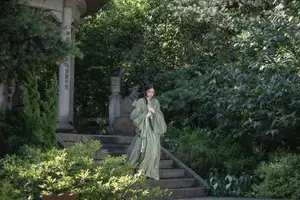 YiTuYu Vol.8832: Yi Ming's Poetic Grace by the Pond, Ancient Beauty in Nature - image 23