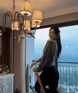 Unveiling Lê Bống's Cozy Minimalist Nook: A Modern Space with Personal Touch - image 7