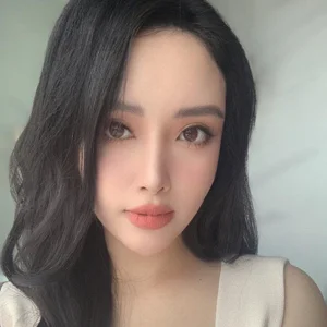 Meet Mai Phuong Thuy Sister and Her Luxury Lifestyle - image 10