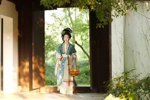 Minimalist Beauty: YiTuYu Art Language Vol.5760 Showcasing Zhi Shi in a Stunning White Collection - image 2