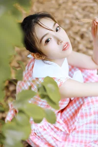 YiTuYu Art Language Vol.6642 Featuring Zhu Yun Hui Da Mo Wang: Bold Artistic Expression - image 0
