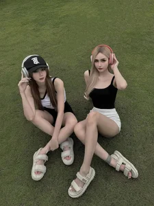 Meet the Stunning Social Media Sisters Taking the Internet by Storm - image 5