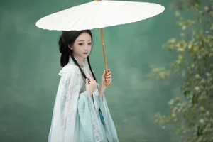 YiTuYu Art Language Vol.7192 Featuring Stunning Model Xiao Yang - image 0