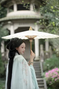 YiTuYu Art Language Vol.7192 Featuring Stunning Model Xiao Yang - image 3