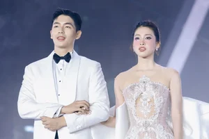 Surprise Performance: Tran Thanh Joins Juniors on Stage at 'Anh Trai Say Hi' Concert - image 1