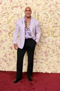 Glamour and Style: Top Celebrity Fashion Highlights from the 2025 Golden Globes Red Carpet - image 17