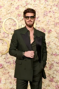 Glamour and Style: Top Celebrity Fashion Highlights from the 2025 Golden Globes Red Carpet - image 6