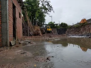 Severe Flooding and Mudslides Inundate Residential Homes in Da Nang - image 0