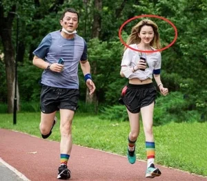 Li Yan’s Family Dynamics: Close Bond with Stepmother Sparks Public Discussion Over Relationship with Faye Wong - image 6