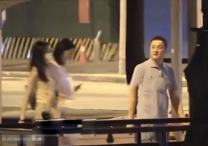 Li Yan’s Family Dynamics: Close Bond with Stepmother Sparks Public Discussion Over Relationship with Faye Wong - image 0