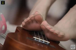 Jiajia Photography Collection: Green Plants and Guitar Melodies with IESS - image 58