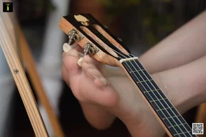 Jiajia Photography Collection: Green Plants and Guitar Melodies with IESS - image 76