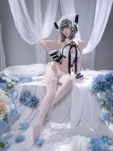 Coser Hoshilily's Enchanting Azur Lane Cheshire Cosplay: Sweet Charm Unveiled - image 33