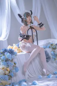 Coser Hoshilily's Enchanting Azur Lane Cheshire Cosplay: Sweet Charm Unveiled - image 30