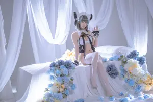 Coser Hoshilily's Enchanting Azur Lane Cheshire Cosplay: Sweet Charm Unveiled - image 17