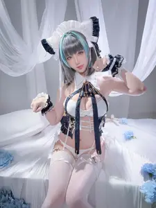 Coser Hoshilily's Enchanting Azur Lane Cheshire Cosplay: Sweet Charm Unveiled - image 20