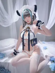 Coser Hoshilily's Enchanting Azur Lane Cheshire Cosplay: Sweet Charm Unveiled - image 16