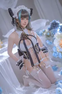 Coser Hoshilily's Enchanting Azur Lane Cheshire Cosplay: Sweet Charm Unveiled - image 4