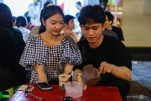 Clay Pot Milk Tea Sensation Selling 200 Cups Nightly in HCMC - image 2