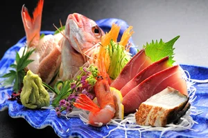 Ikizukuri: The Controversial Japanese Delicacy That Still Moves on the Plate - image 2