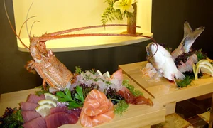Ikizukuri: The Controversial Japanese Delicacy That Still Moves on the Plate - image 0