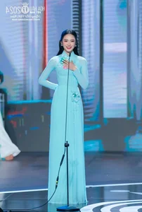Van Nhi: The Radiant Beauty from Hai Phong Making Waves at the Miss Vietnam Pageant - image 11