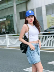 Real Life Princess Who Outshines Bao Thy and Her Surprising Past - image 12