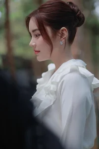 Real Life Princess Who Outshines Bao Thy and Her Surprising Past - image 11