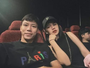 Footballer Que Ngoc Hai Persistent Love Story With His Wife - image 1